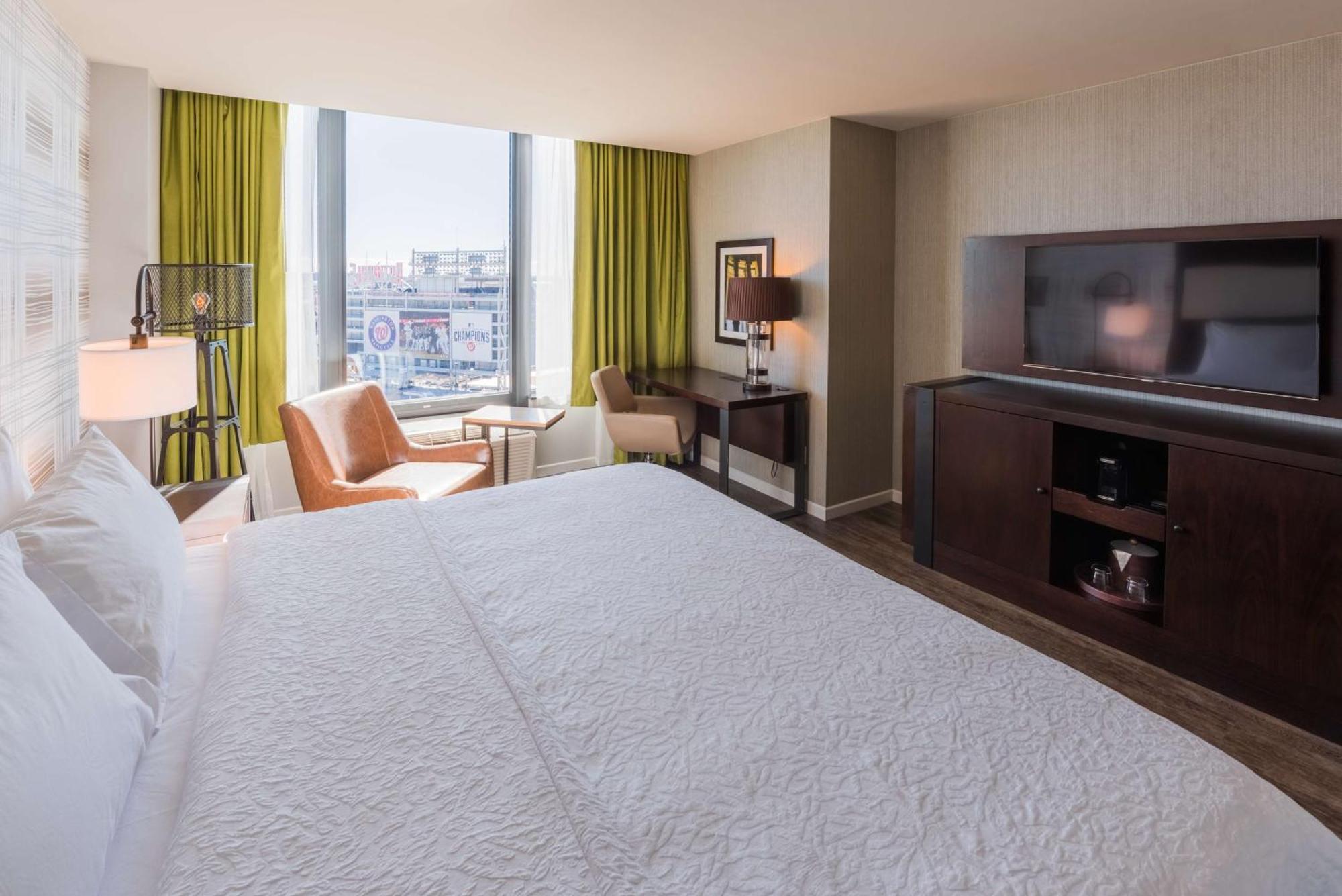 Hampton Inn & Suites Washington, D.C. - Navy Yard Exterior photo