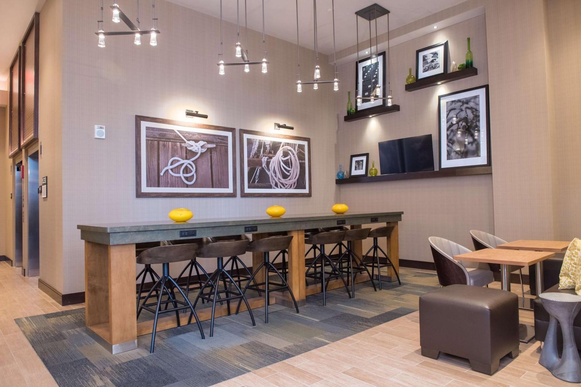 Hampton Inn & Suites Washington, D.C. - Navy Yard Exterior photo